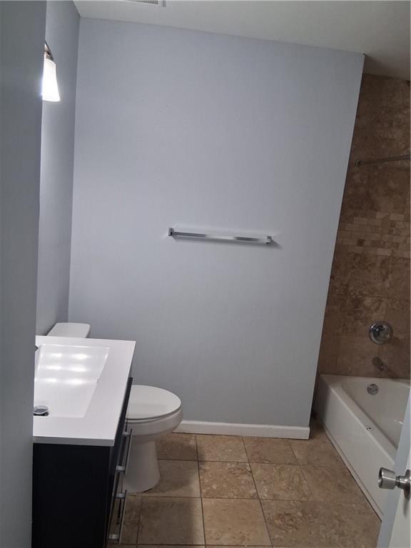 Building Photo - 6680 Cambridge Dr