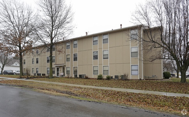Primary Photo - Walnut Plaza