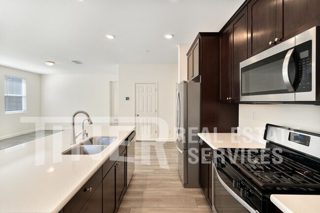 Building Photo - 8409 Stara St