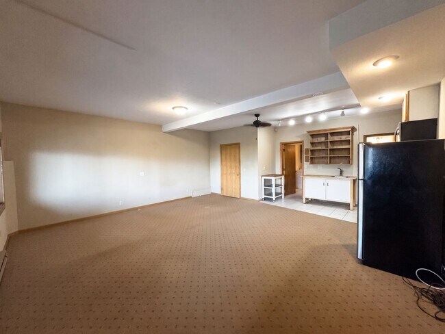Building Photo - 416 Fuller Placer Rd