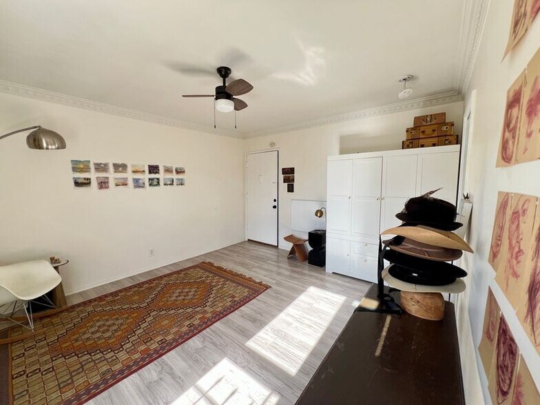 Building Photo - 1212 N Berendo St