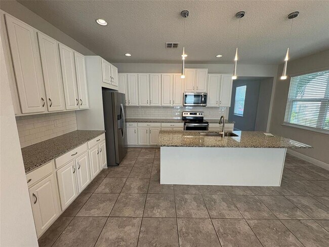 Building Photo - 15833 Marina Bay Dr