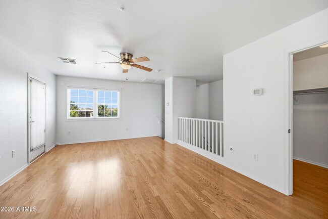 Building Photo - 3691 E Leslie Dr