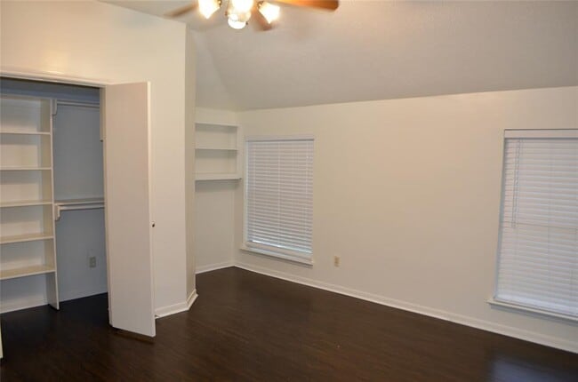 Building Photo - 16707 Sussex Dr