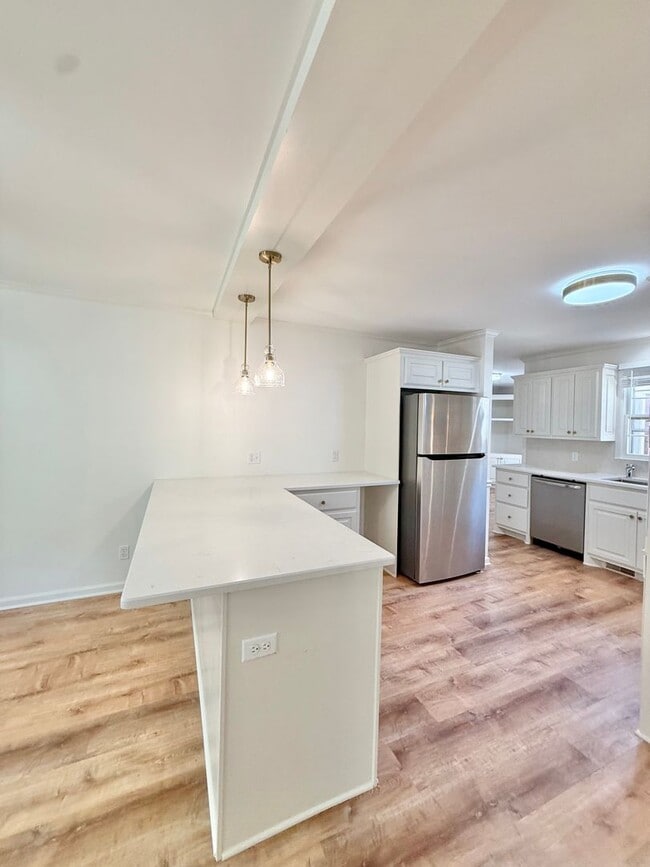 Building Photo - 130 Valley Club Cir