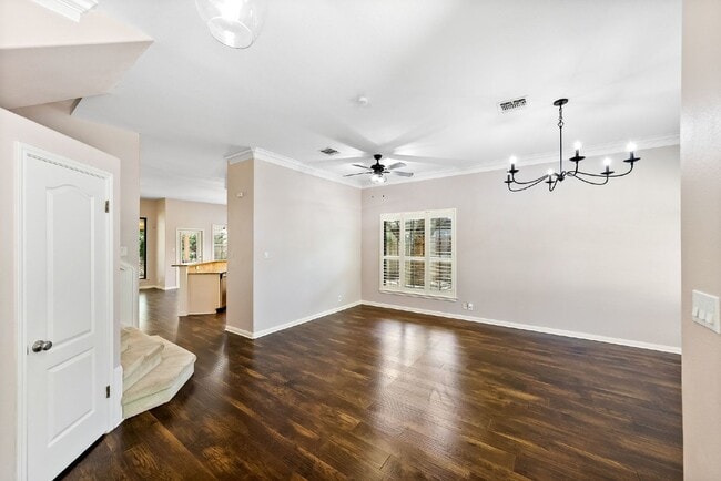 Building Photo - Spacious Cul De Sac Location Surrounded by...