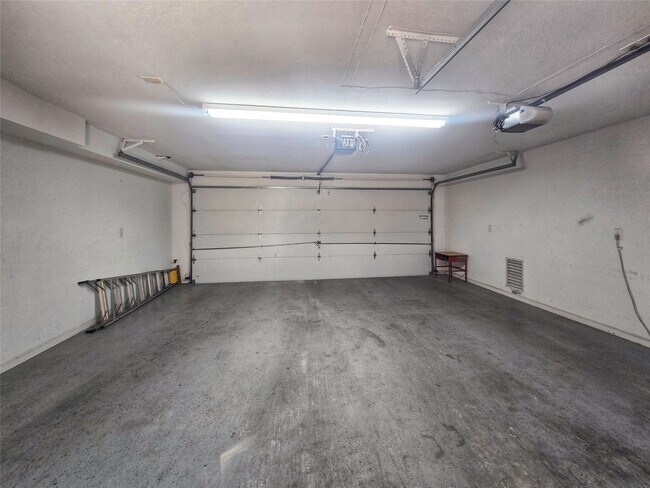 Building Photo - 1814 Ave N 1/2