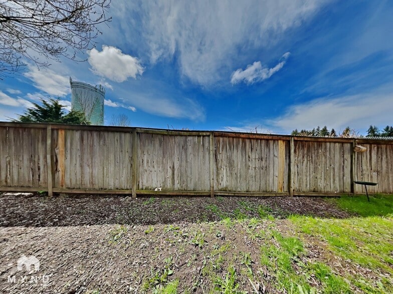 Building Photo - 16504 129th Ave Ct E