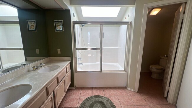 Building Photo - East Palmdale Home