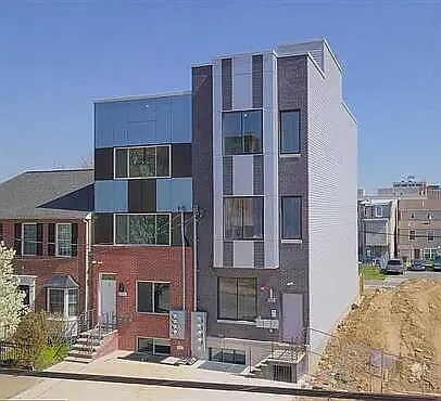 Building Photo - 1415 N 8th St