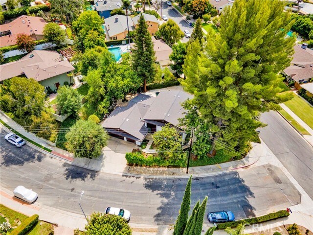 Building Photo - 4665 Willens Ave