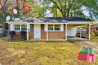 Building Photo - Charming 3-Bedroom Home with Cozy Living Spaces!