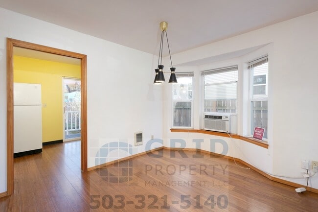 Building Photo - Charming 3 Bedroom Craftsman - Located near Mississippi Avenue!