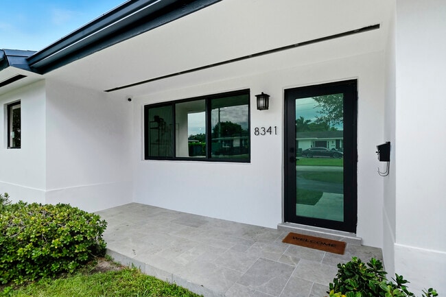 Building Photo - 8341 SW 87th Terrace