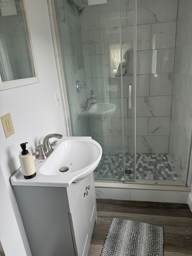 Building Photo - 300 Sagamore Rd