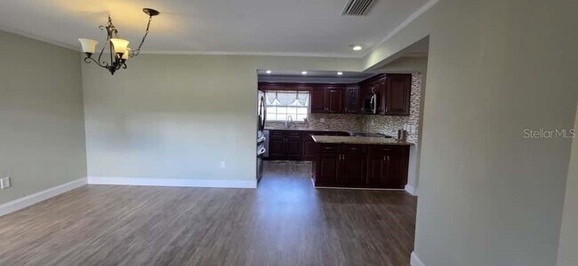 Building Photo - 105 Blue Heron Ln