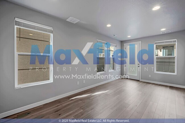 Building Photo - Brand New - Modern Living / 4BD 2.5 BTH 2GAR / Home in Lehi