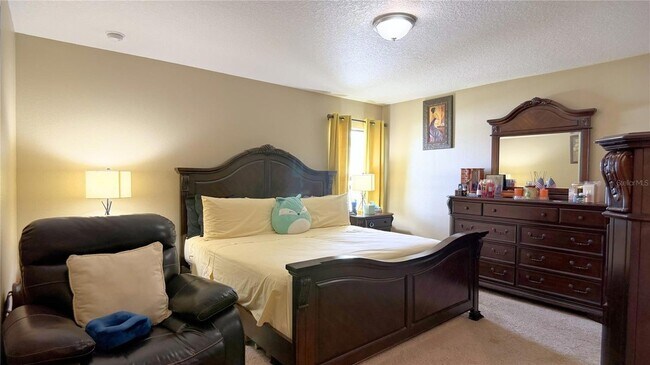 Building Photo - 35901 Joewood Ave