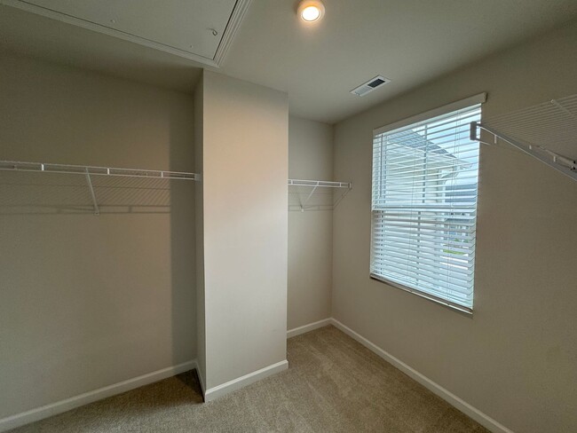 Building Photo - 3 Bed | 2.5 Bath New Construction Townhous...