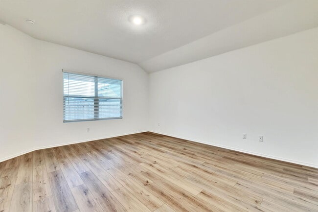 Building Photo - 113 River Rise Rd