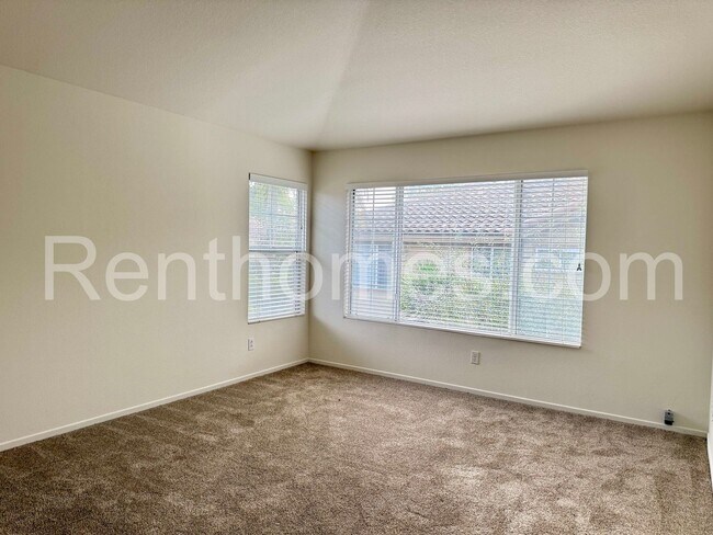 Building Photo - 12710 Via Nieve
