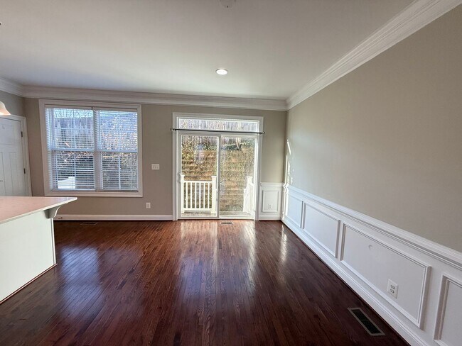 Building Photo - 2126 Avinity Loop