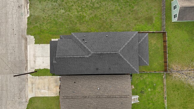 Building Photo - 3513 Omega St