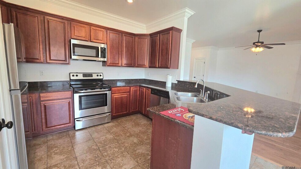 Building Photo - 10028 Savannah Jane Ln