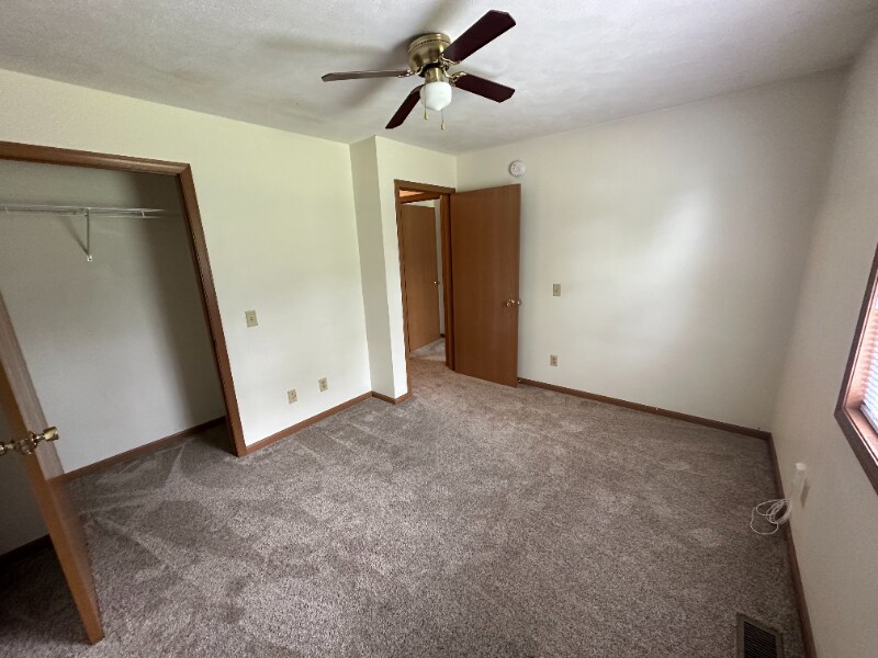 Building Photo - 219b-219 Robb Ave