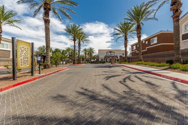 Building Photo - Stunning furnished 2-Bedroom Condo with Mountain Views!