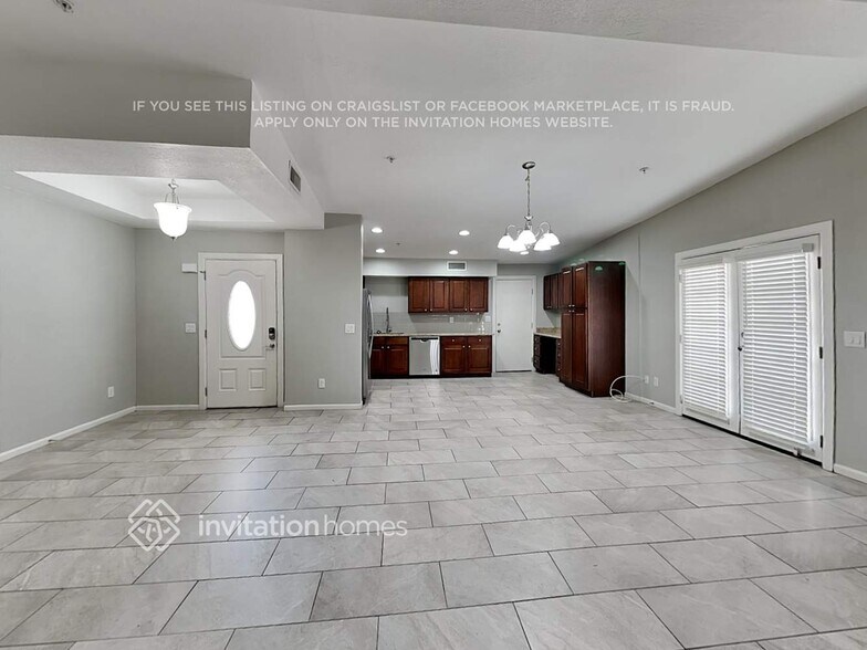 Building Photo - 2812 N 69th Pl