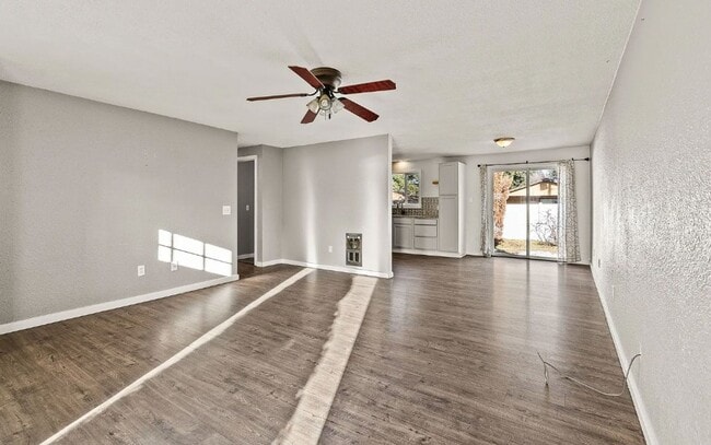 Building Photo - 1637-1639 E Hastings Ave