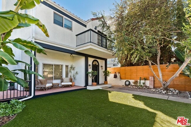 Building Photo - 810 Commonwealth Ave