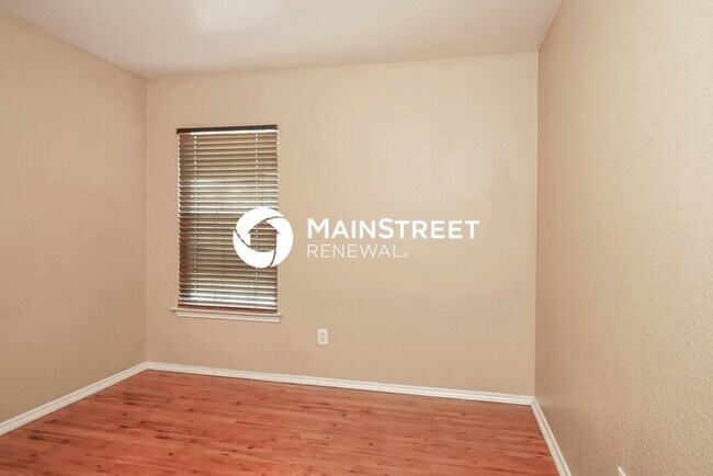 Building Photo - 3 Bedroom Pet-Friendly Home in Del Valle, TX with Main Street Renewal
