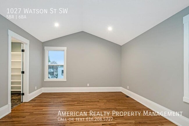 Building Photo - 1027 Watson St SW