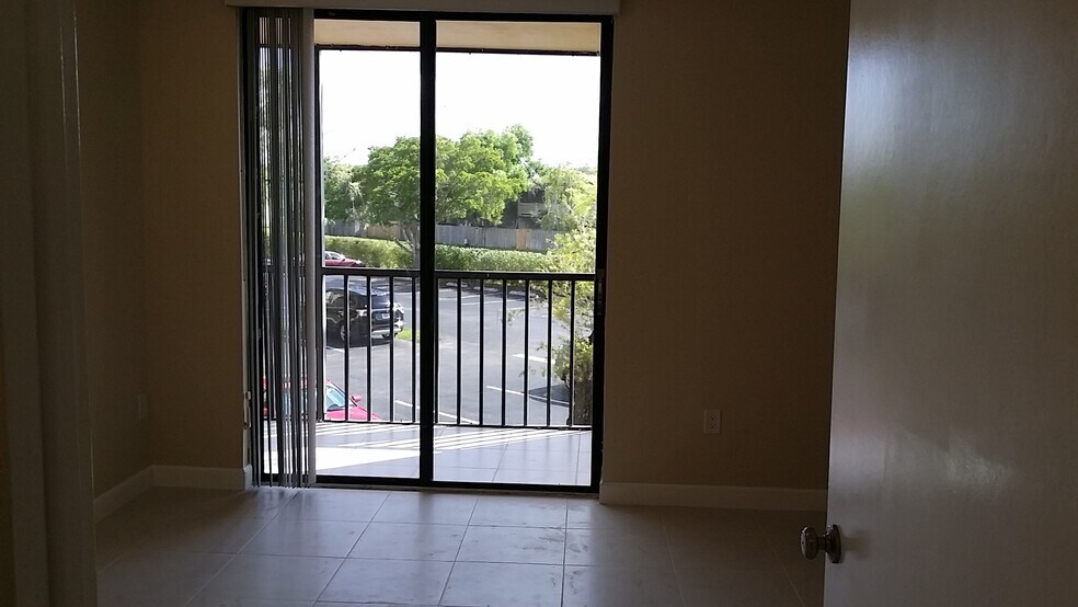 Master Bedroom - 8520 SW 133rd Avenue Rd