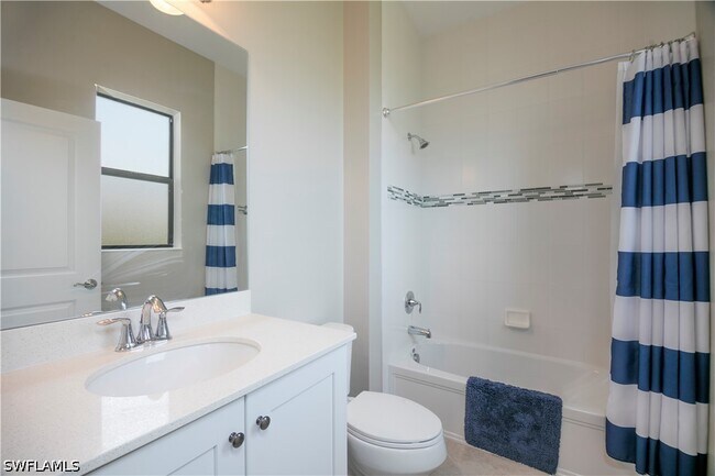 Building Photo - 1466 Artesia Dr W