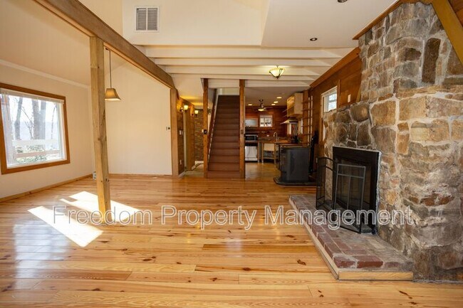 Building Photo - 11961 Mente Rd