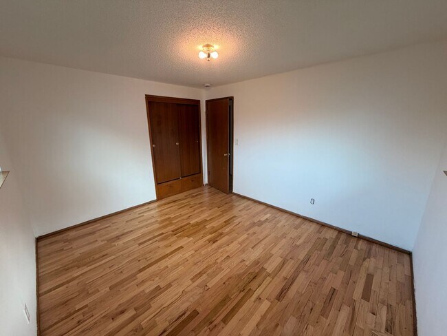 Building Photo - Beautiful Family Home in Tacoma!