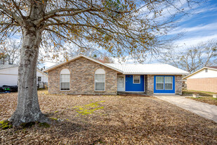 Building Photo - 7513 Madison Dr