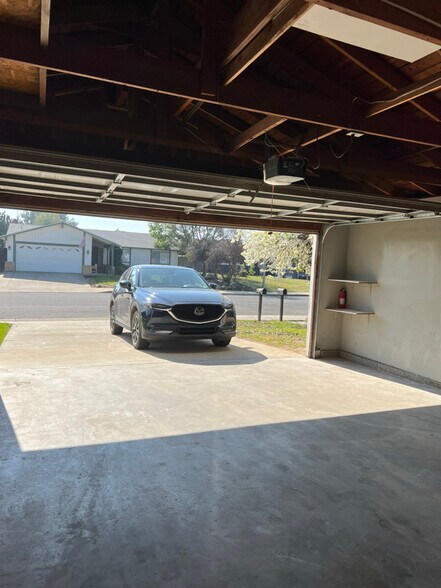 Building Photo - 1477 Hampton Way