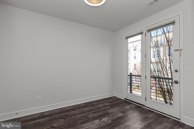 Building Photo - 14583 Lakestone Dr