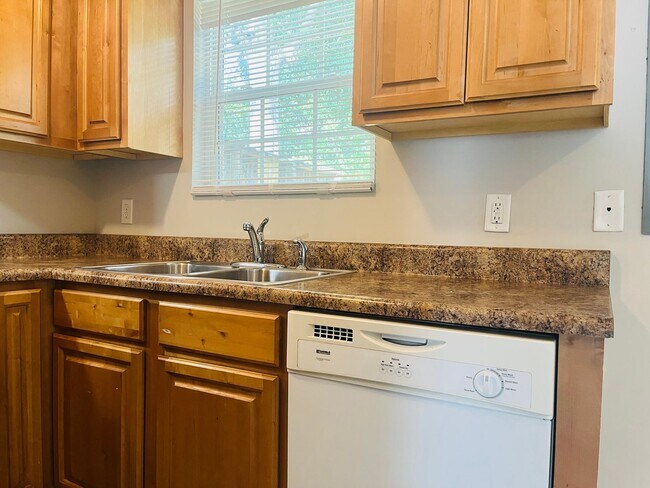 Building Photo - 605 Wilburn Ave