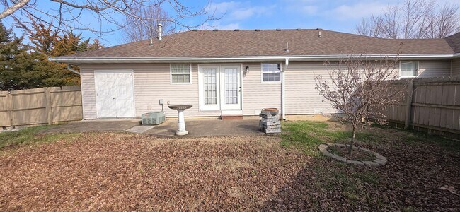 Building Photo - BF Duplex