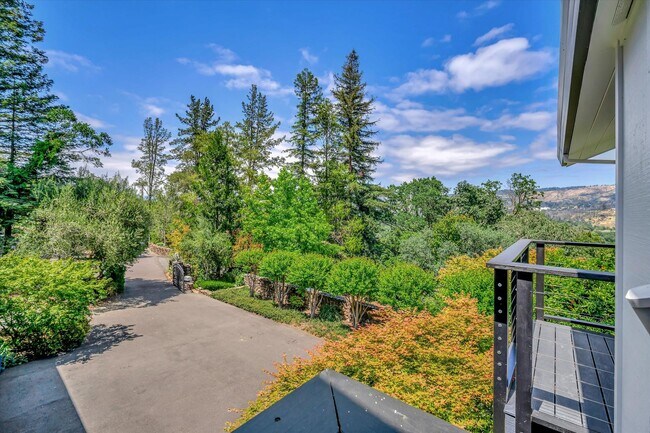 Building Photo - Welcome to Your Luxurious Napa Valley Retr...