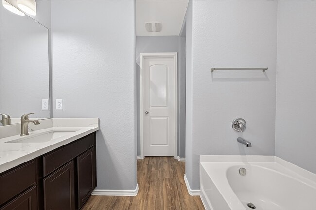 Building Photo - 6014 Namika St