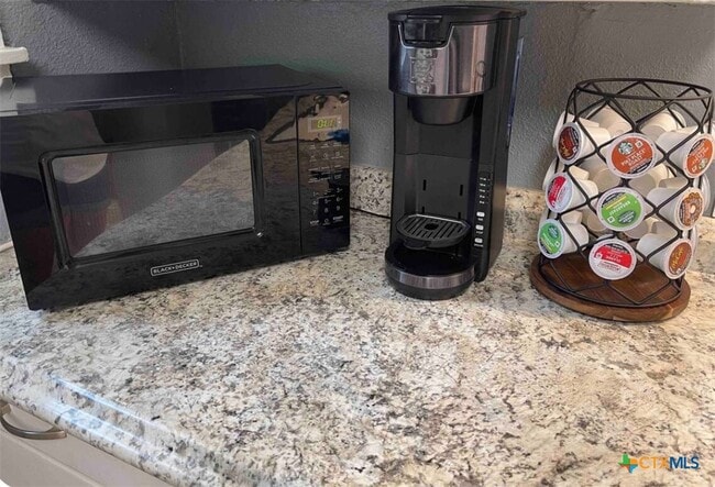 Building Photo - 284 Perryman St