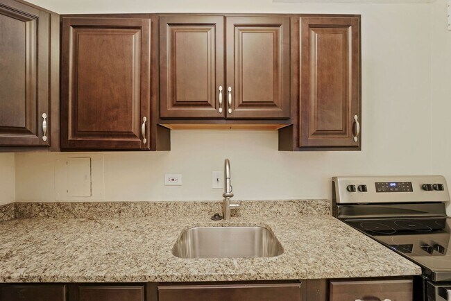 Building Photo - 1 bedroom 1 bathroom Condo in Navy Yard!