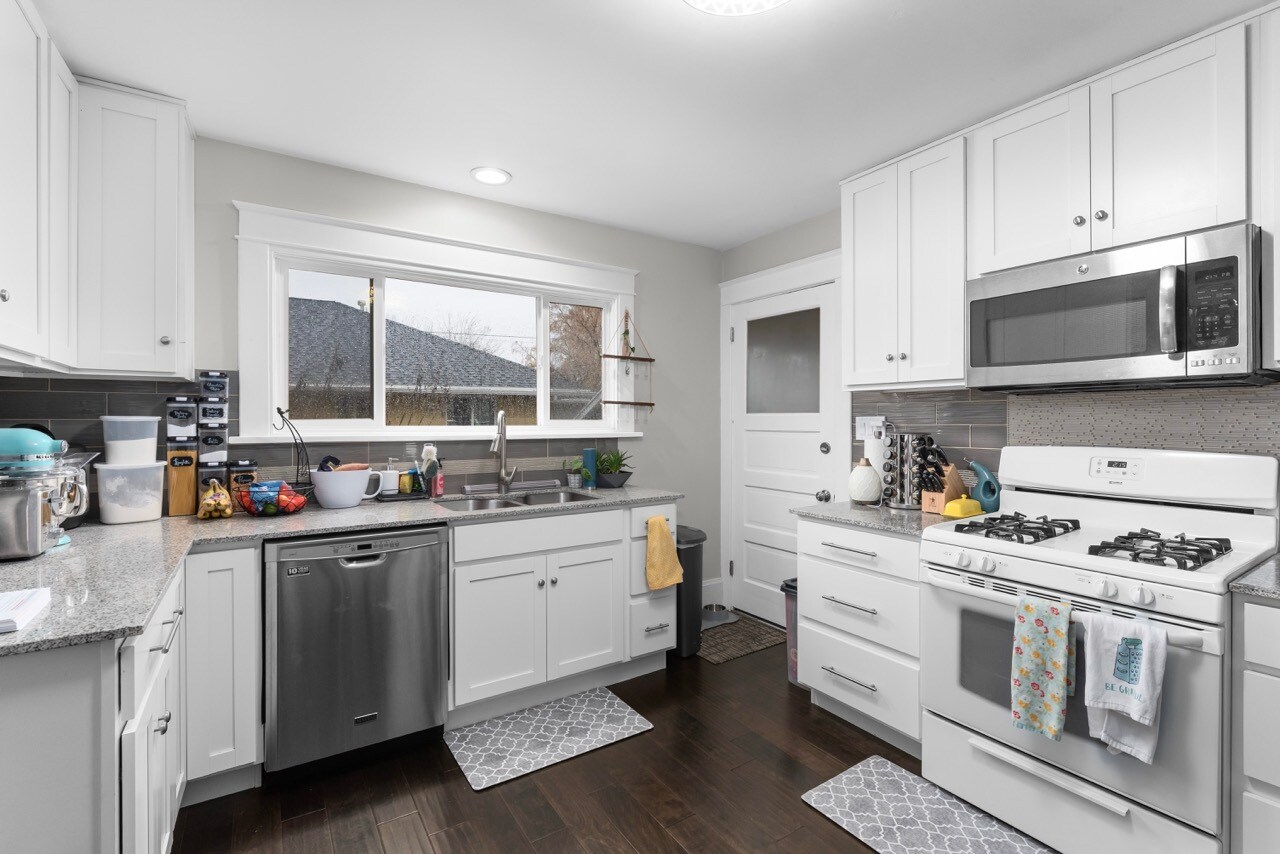 Kitchen - 432 S 100 E