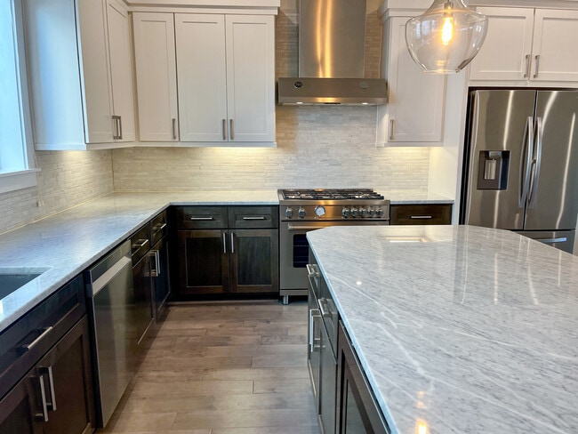 Building Photo - 2643 Fountain Key Blvd